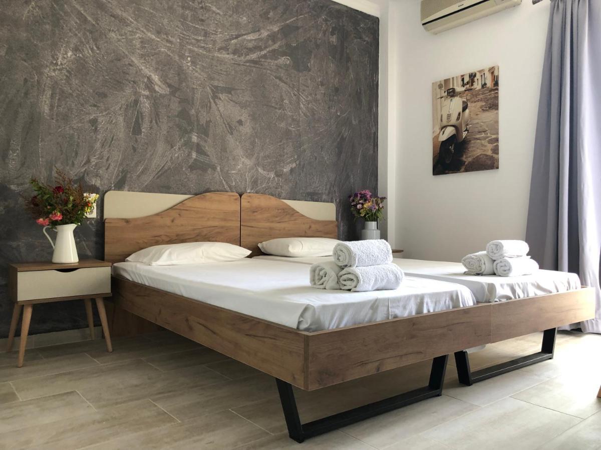 Central Guest House Skiathos エクステリア 写真