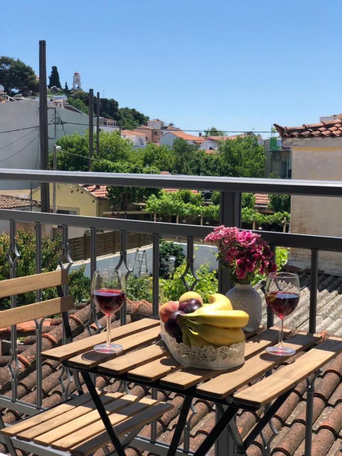 Central Guest House Skiathos エクステリア 写真