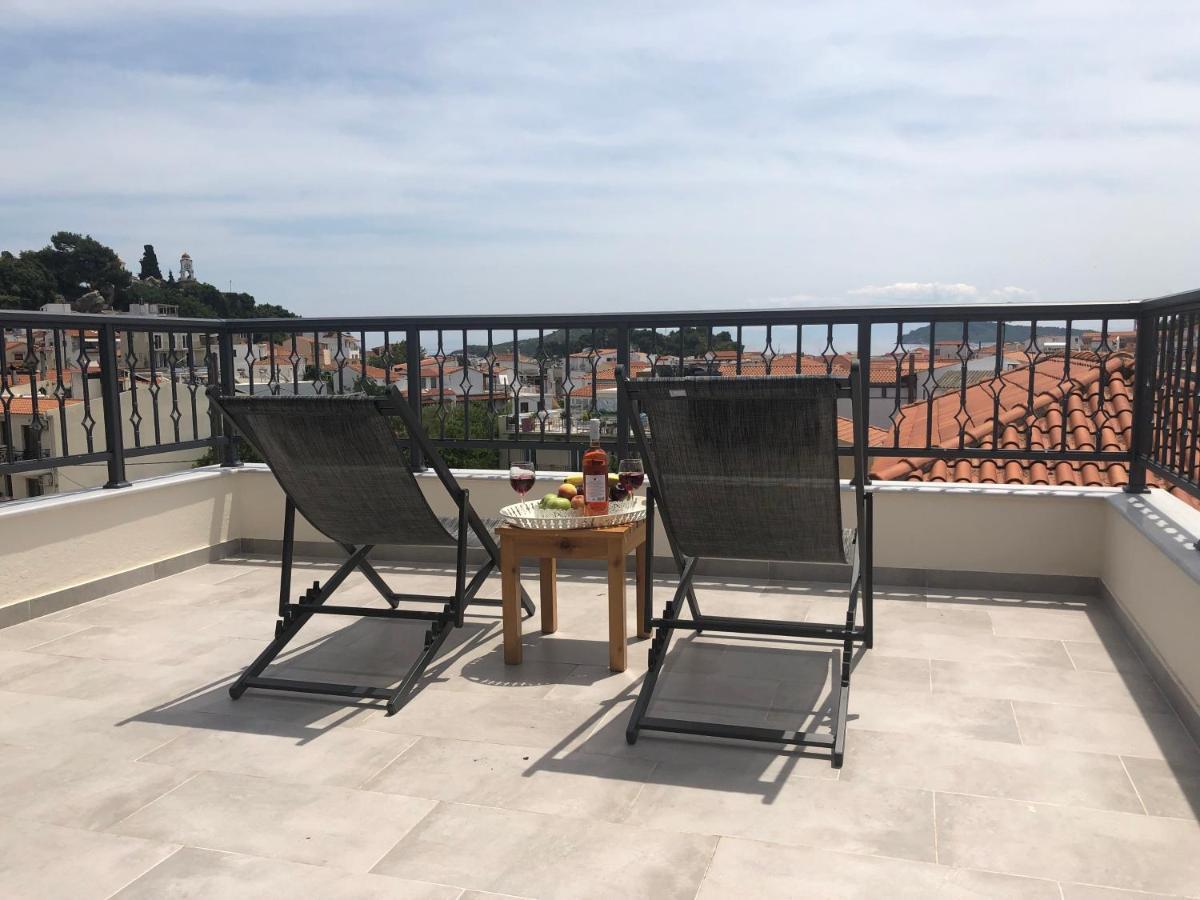 Central Guest House Skiathos エクステリア 写真